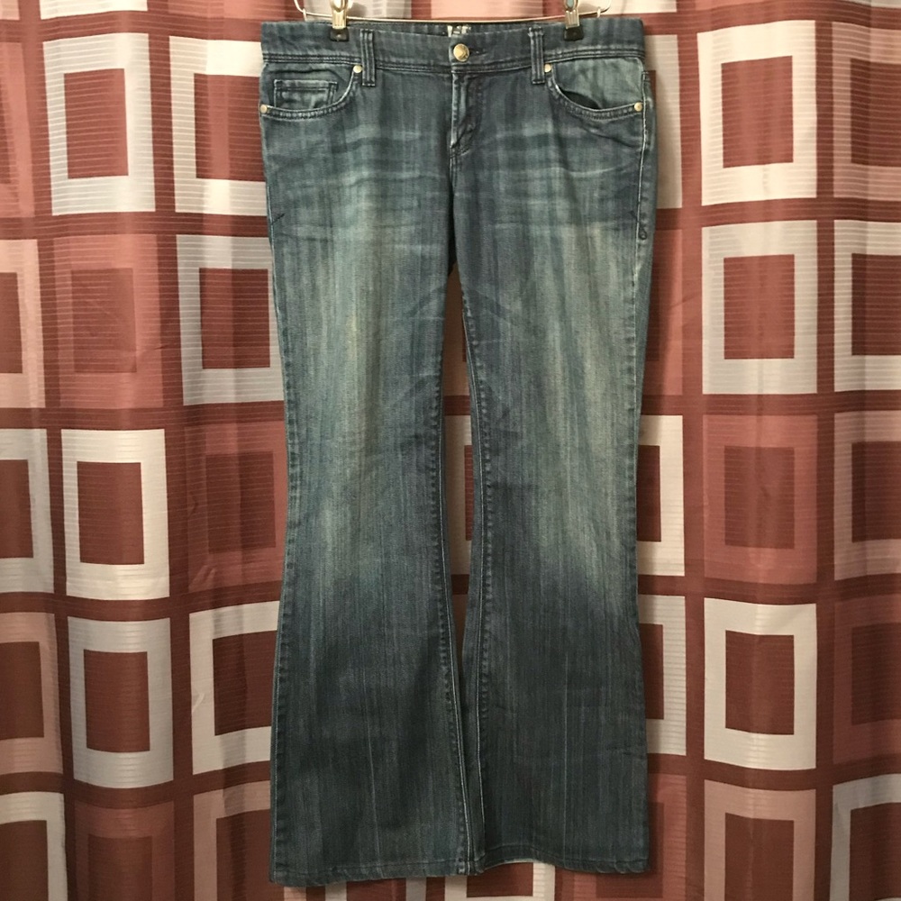 ‘LIT’ JEANS